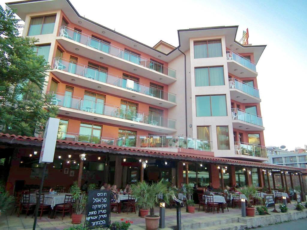 Maverick Hotel Slăntjev Brjag Exteriör bild
